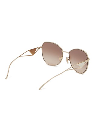 模特儿示范图 - 点击放大 - PRADA - Irregular Metal Sunglasses