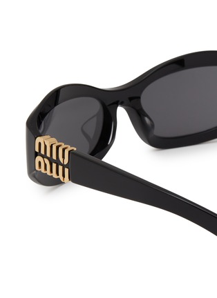 细节 - 点击放大 - MIU MIU - Irregular Stacked Logo Acetate Sunglasses