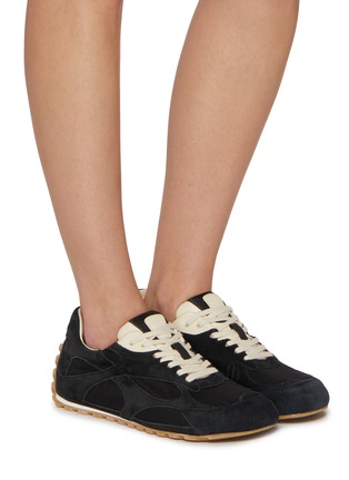 模特儿示范图 - 点击放大 - BOTTEGA VENETA - Orbit Ballet Nylon Suede Women's Sneakers