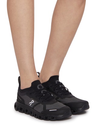 模特儿示范图 - 点击放大 - ON - Cloud 6 Versa Women's Sneakers