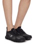 模特儿示范图 - 点击放大 - ON - Cloud 6 Versa Women's Sneakers