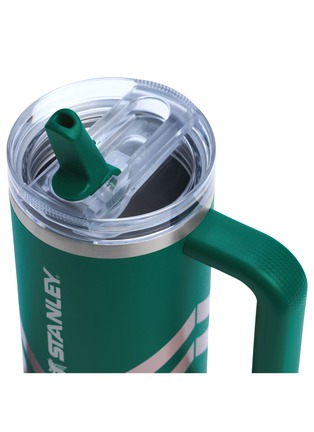 细节 –点击放大 - STANLEY - The Quencher ProTour Flip Straw Lid Tumbler 30oz — Emerald Chevron