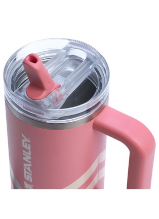 细节 –点击放大 - STANLEY - The Quencher ProTour Flip Straw Lid Tumbler 30oz — Plumeria Chevron