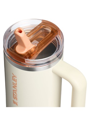 细节 –点击放大 - STANLEY - The Quencher ProTour Flip Straw Lid Tumbler 30oz — Cream Apricot Gloss