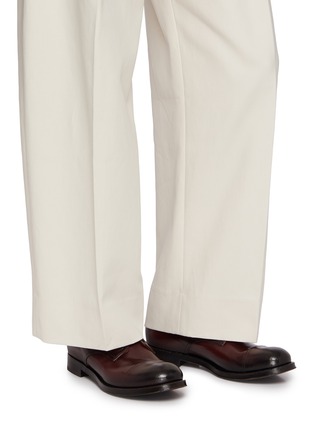 模特儿示范图 - 点击放大 - OFFICINE CREATIVE - Admiral 008 Calf Leather Derby Shoes