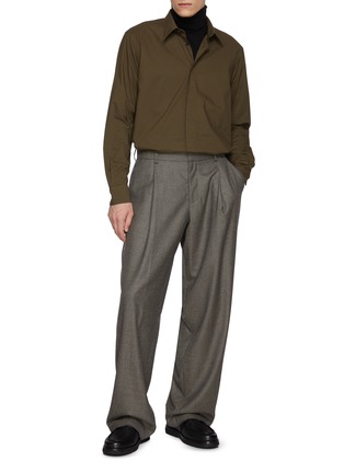 模特儿示范图 - 点击放大 - BARENA - Garment Dyed Cotton Shirt