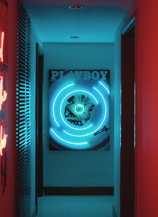 细节 –点击放大 - LOCOMOCEAN - x Playboy Small Neon LED Light Wall Art