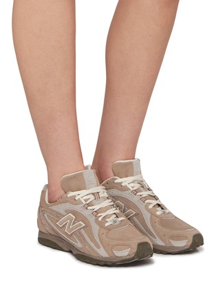 模特儿示范图 - 点击放大 - NEW BALANCE - 204L Unisex Sneakers