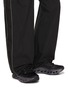 模特儿示范图 - 点击放大 - ON - Cloudsurfer Max Low Top Men's Sneakers