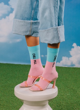 细节 –点击放大 - EAT MY SOCKS - Chill Pill Over the Calf Socks