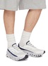 模特儿示范图 - 点击放大 - ON - Cloudmonster Lace Up Men's Sneakers