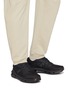 模特儿示范图 - 点击放大 - ON - Cloudzone Low Top Men's Sneakers