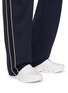 模特儿示范图 - 点击放大 - ON - Cloudzone Low Top Men's Sneakers