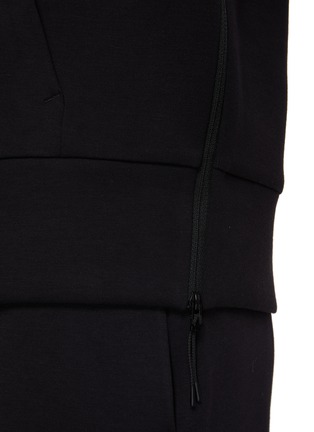  - ON - Focus Tech Hoodie