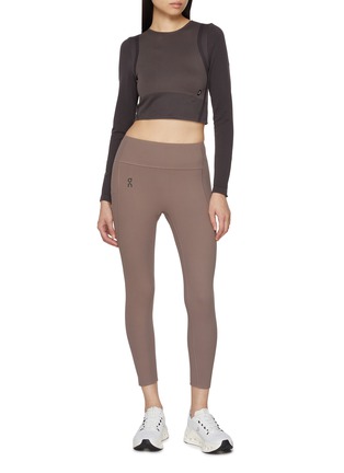 模特儿示范图 - 点击放大 - ON - Studio Tights 7/8 Pants