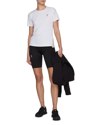 模特儿示范图 - 点击放大 - ON - Performance-T T-Shirt