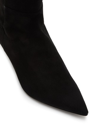 细节 - 点击放大 - STUART WEITZMAN - 5050 VINNIE 绒面皮拼接高筒中跟靴