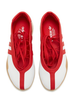 模特儿示范图 - 点击放大 - ADIDAS - 女款 TAEKWONDO MEI BALLET 芭蕾舞运动鞋