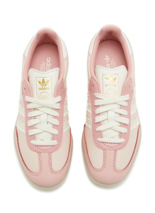模特儿示范图 - 点击放大 - ADIDAS - 女款 SAMBA OG W 系带运动鞋