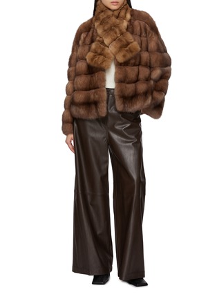 模特儿示范图 - 点击放大 - CHEVITE - Sable Fur Jacket