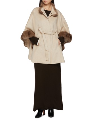模特儿示范图 - 点击放大 - CHEVITE - Sable Fur Trim Cashmere Cape