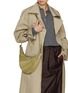 模特儿示范图 - 点击放大 - JOY GRYSON - Small Layer Suede Shoulder Bag