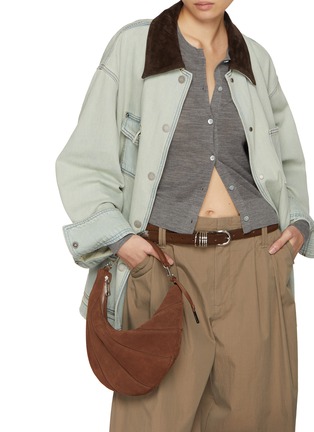模特儿示范图 - 点击放大 - JOY GRYSON - Small Layer Suede Shoulder Bag