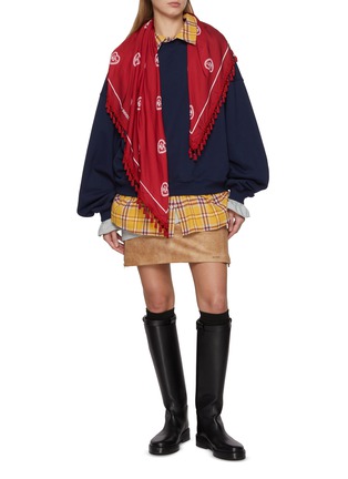 模特儿示范图 - 点击放大 - WE11DONE - Detachable Scarf Layered Cotton Sweatshirt