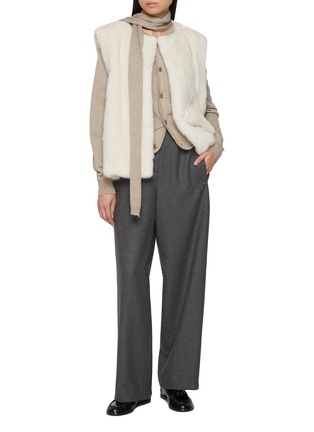 模特儿示范图 - 点击放大 - YVES SALOMON - Round Neck Mink Fur Gilet