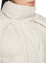 细节 - 点击放大 - YVES SALOMON - Fox Trim Hood Wool Silk Puffer Gilet
