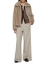 模特儿示范图 - 点击放大 - YVES SALOMON - Short Pointed Collar Mink Jacket