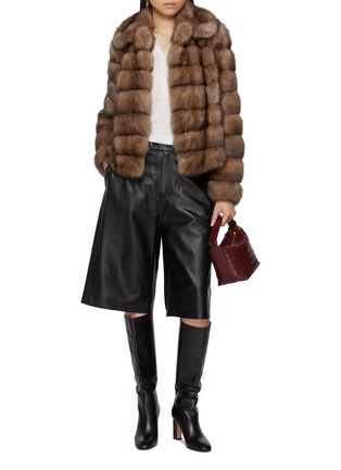 模特儿示范图 - 点击放大 - YVES SALOMON - Collared Sable Fur Jacket