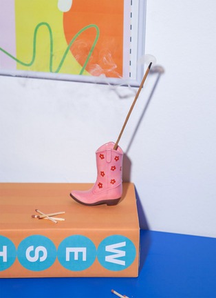 细节 –点击放大 - DOIY - Rodeo Cowboy Boot Incense Holder — Pink