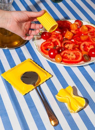 细节 –点击放大 - DOIY - Dolce Vita Farfalle & Rigatoni Salt & Pepper Shaker Set