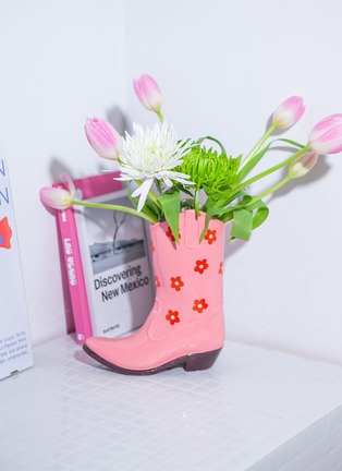 细节 –点击放大 - DOIY - Rodeo Cowboy Boot Vase — Pink