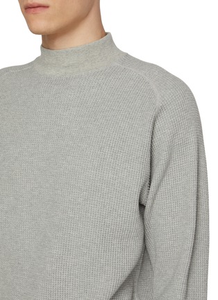  - J∞QUALITY  - Mock Neck Cotton Waffle Knit Sweatshirt