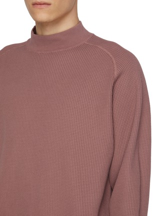  - J∞QUALITY  - Mock Neck Cotton Waffle Knit Sweatshirt