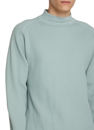  - J∞QUALITY  - Mock Neck Cotton Waffle Knit Sweatshirt