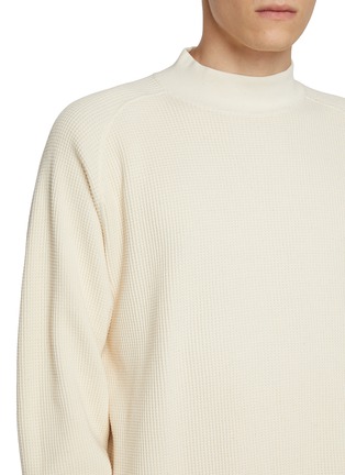  - J∞QUALITY  - Mock Neck Cotton Waffle Knit Sweatshirt