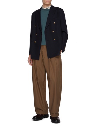 模特儿示范图 - 点击放大 - J∞QUALITY  - Crewneck Cashmere Silk Knit Sweater