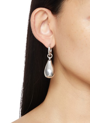 背面 - 点击放大 - ANN DEMEULEMEESTER - Nais Silver Pearl Drop Earrings