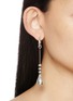 正面 -点击放大 - ANN DEMEULEMEESTER - Nais Silver Pearl Drop Earrings