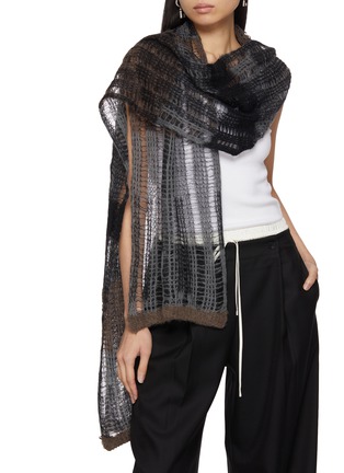 模特儿示范图 - 点击放大 - ANN DEMEULEMEESTER - Kaja Ajour Knit Scarf