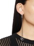 背面 - 点击放大 - ANN DEMEULEMEESTER - Ebby Coin Signet Silver Earrings