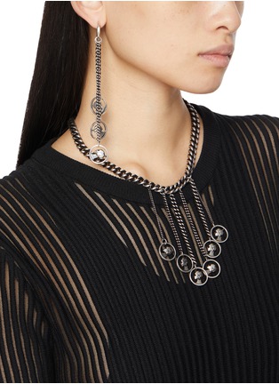 模特儿示范图 - 点击放大 - ANN DEMEULEMEESTER - Ebby Coin Signet Silver Earrings