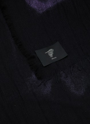 细节 - 点击放大 - DISCORD YOHJI YAMAMOTO ACCESSORIES - Abstract Silk Wool Scarf