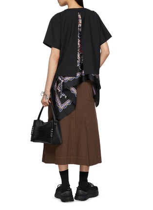 模特儿示范图 - 点击放大 - SACAI - Paisley Scarf Drape Top