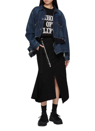 模特儿示范图 - 点击放大 - SACAI - 牛仔中长款半身裙