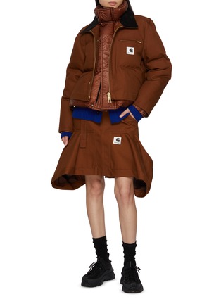 模特儿示范图 - 点击放大 - SACAI - X CARHARTT WIP 不规则中长半身裙