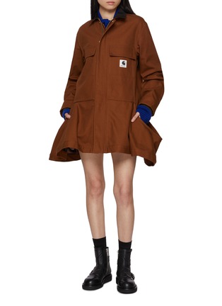 模特儿示范图 - 点击放大 - SACAI - X CARHARTT WIP 拼接长款夹克